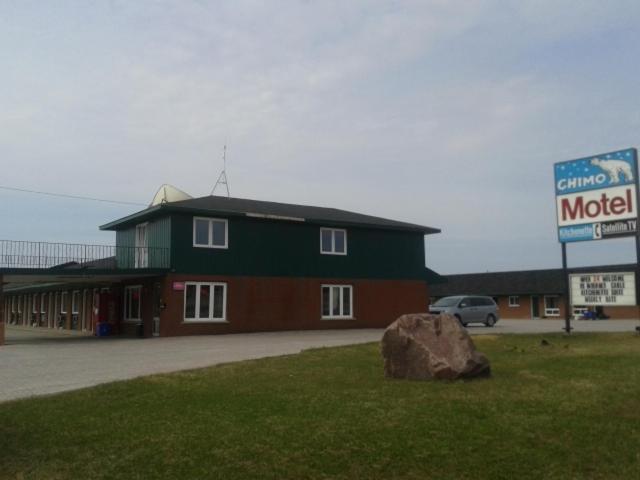 Chimo Motel Cochrane Exterior photo