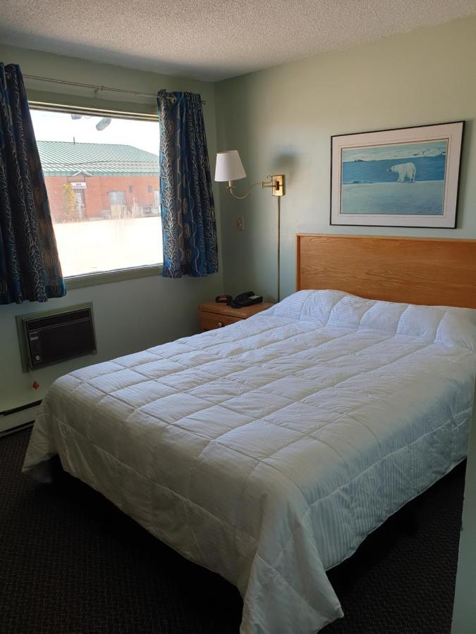 Chimo Motel Cochrane Exterior photo